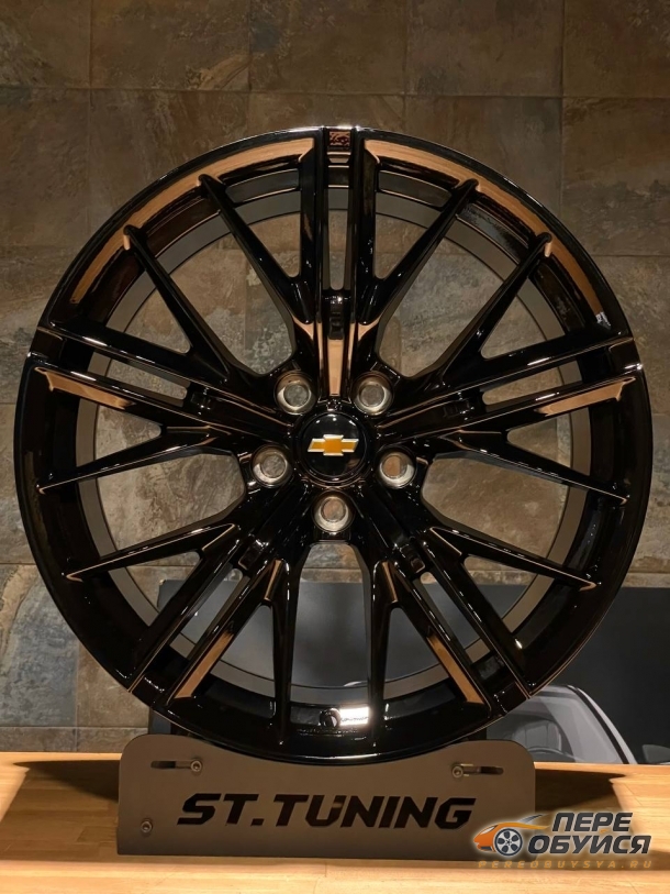 Диски Replica ST 0362, цвет Gloss Black