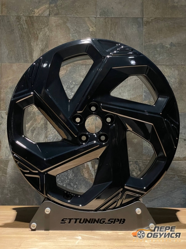 Диски Replica ST Mnjr, цвет Gloss Black